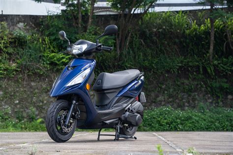 大地名流 開箱|連平價機車都講求細節與質感！KYMCO「大地名流」改款細節揭。